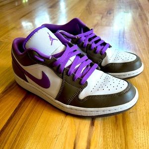 Nike Jordan Lows, Men’s Size 9